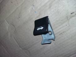 Ручка открывания капота. Subaru Impreza, GC2, GF6, GD2, GF4, GG2, GF2, GDD, GGD, GDB, GGB, GC8, GC6, GC4, GF8, GD3, GF5, GF3, GC1, GF1, GG3, GDC, GDA...
