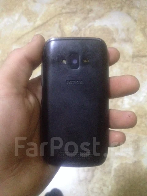 Nokia Lumia 610C ����