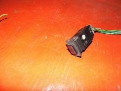 Кнопка включения аварийной сигнализации. Toyota Hiace, LH51G, YH56V, LH56V, YH66V, YH51G, LH51V, LH61V, YH57G, YH61V, LH66V, LH51, YH51V, YH61B, YH51...