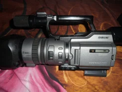 Sony DCR-VX2100E. ����� 4-� ��, � ���������� ����