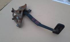 Педаль тормоза. Toyota Sprinter Carib, AE95G, AE95
