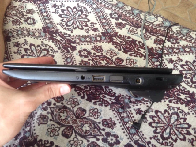 Acer Aspire One 756. 11.6", 1,4����, ��� 2048 ��, ���� 500���, WiFi: 1, Bluetooth: 1, ����������� �� 5��. ����