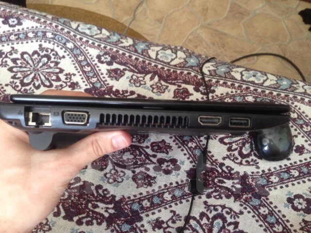 Acer Aspire One 756. 11.6", 1,4����, ��� 2048 ��, ���� 500���, WiFi: 1, Bluetooth: 1, ����������� �� 5��. ����