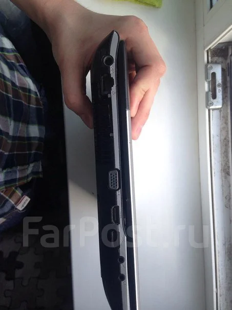 Samsung 300E5A-S05. 15.6", 2,4����, ��� 4 ��, ���� 500���, WiFi: 1, Bluetooth: 1 ����