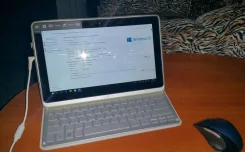 Acer Iconia Tab W700 ����
