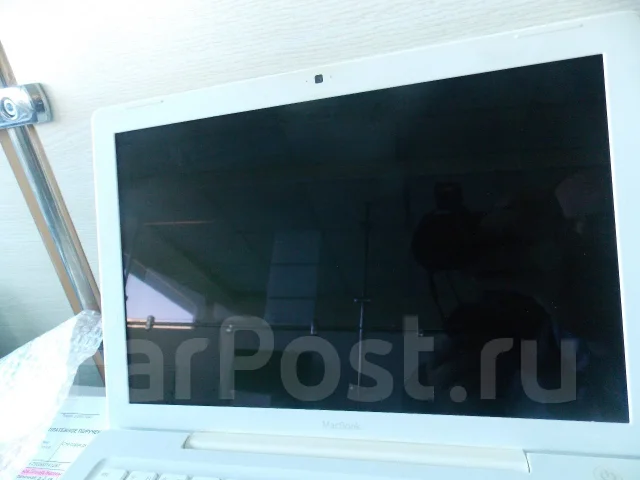 Apple MacBook 13. 13.3", 2,4����, ��� 2048 ��, ���� 320���, WiFi: 1, Bluetooth: 1, ����������� �� 6��. ����