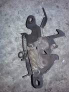 Замок капота. Toyota Corolla, AE104, EE107, CE101, CE105, AE102, CE107, AE100, CE109, EE103, EE101, CE101G, EE108G, AE109, CE108G, CE100, EE104G, AE10...