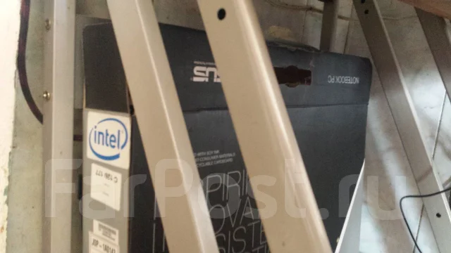 Asus N73SV. 17", 2,4����, ��� 4 ��, ���� 500���, WiFi: 1, Bluetooth: 1, ����������� �� 1��. ����
