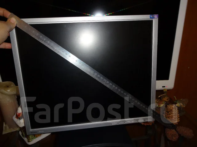 BenQ BL2201M. 17" ����
