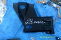 Защита раздаточной коробки. Isuzu Bighorn, UBS73GW, UBS73DW Двигатель 4JX1