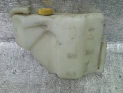 Расширительный бачок. Nissan Prairie, PNM12, RNM12, PM12, RM12 Nissan Liberty, PM12, RNM12, RM12, PNM12 Двигатели: SR20DET, QR20DE, SR20DE