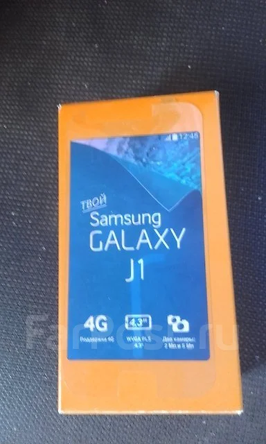 Samsung Galaxy J1 ����
