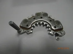 ������� ���� GA15DE, GA15DS, VG30E, GA16DE, GA16DS, CD20T, F9Q, QG16DE L170G13201, 232300M000, IHR746 ����