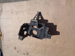 Крепление противотуманной фары. Toyota Land Cruiser, UZJ200W, GRJ200, URJ200, URJ202, UZJ200, VDJ200, URJ202W Двигатели: 1VDFTV, 1URFE, 3URFE, 1GRFE...