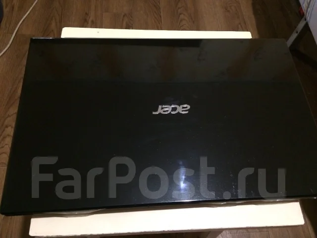 Acer Aspire V3-571G. 15.6", 2,4����, ��� 8 ��, ���� 930���, WiFi: 1, Bluetooth: 1, ����������� �� 4��. ����