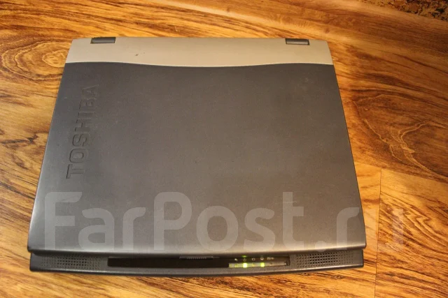 Toshiba. 14.1", ��� 256 �� � ������, ���� 20���, WiFi: 1, Bluetooth: 1 ����