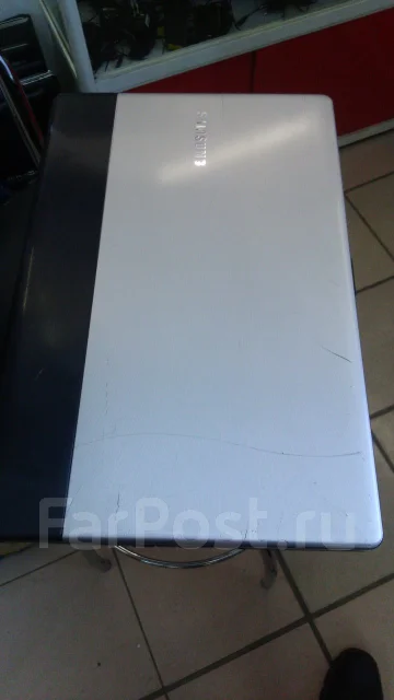 Samsung 305E7A. 17.3", 1,4����, ��� 4 ��, ���� 320���, WiFi: 1, Bluetooth: 1, ����������� �� 1��. ����