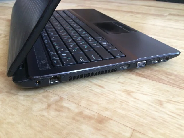 Asus X53U. 15.6", 1,6����, ��� 4 ��, ���� 320���, WiFi: 1, ����������� �� 2��. ����