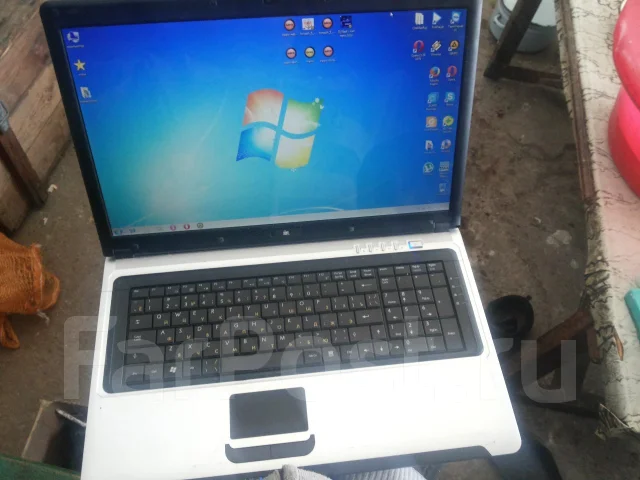 DNS Home 0126413. 17.3", 2,5����, ��� 4 ��, ���� 500���, WiFi: 1, Bluetooth: 1, ����������� �� 6��. ����