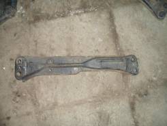Балка под кпп. Nissan: Crew, Stagea, Silvia, Skyline, 200SX, 180SX, Cefiro, Laurel Двигатели: RD28E, NA20P, RD28, RB20E, RB20DE, CA18D, SR20DET, SR20D...