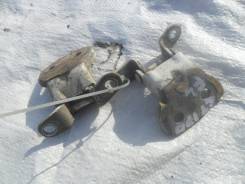 Крепление боковой двери. Toyota Corona, ST171, CT170, ST170, AT175, ET176, AT171, AT170 Toyota Carina, AT175, ST170, ET176, ST170G, CT170, AT170, AT17...