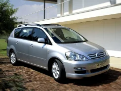 Toyota Verso ����