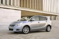 Toyota Verso ����