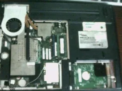 Fujitsu Amilo M1437G. 15.4", 1,7����, ��� 1024 ��, ���� 100���, WiFi, Bluetooth, ����������� �� 8��.