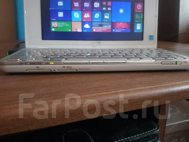 Sony VAIO VGN. 8", 1,6����, ��� 2048 ��, ���� 80���, WiFi: 1, Bluetooth: 1 ����