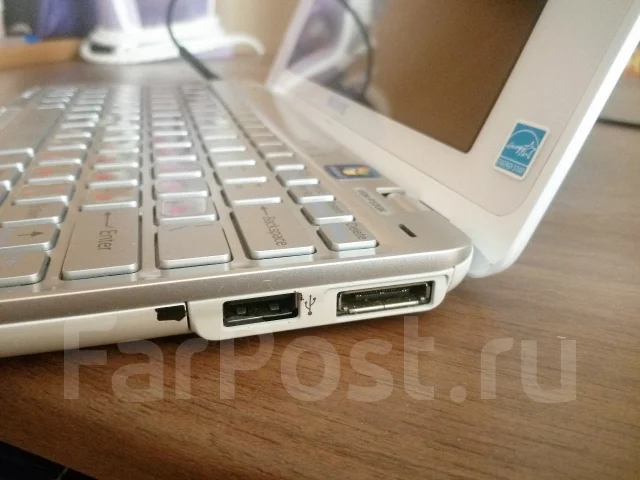 Sony VAIO VGN. 8", 1,6����, ��� 2048 ��, ���� 80���, WiFi: 1, Bluetooth: 1 ����