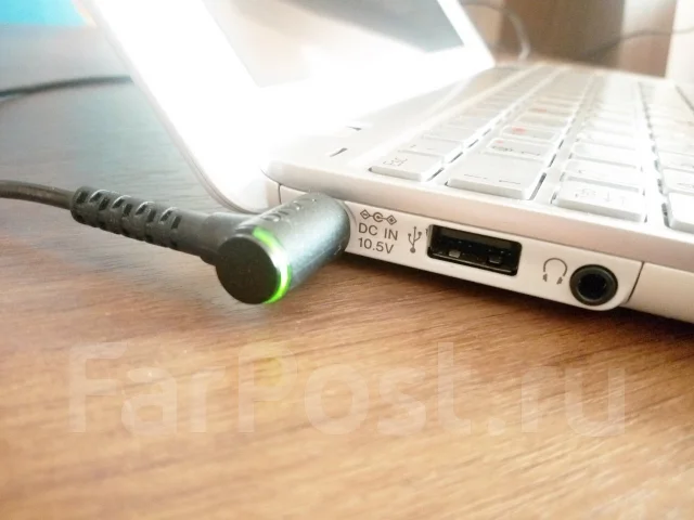 Sony VAIO VGN. 8", 1,6����, ��� 2048 ��, ���� 80���, WiFi: 1, Bluetooth: 1 ����