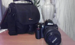 Nikon D3000 Body. ���: 14� � �����