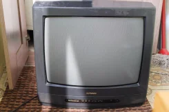 Sharp lc-20ad5ru. CRT (���)