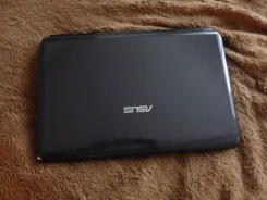 Asus K50ID. 15.6", 2,2����, ��� 3072 ��, ���� 220���, WiFi, Bluetooth, ����������� �� 1��.