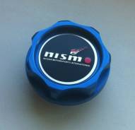 Крышка маслозаливной горловины. Nissan