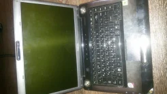 Toshiba. 15", 1,0����, ��� 2048 ��, WiFi, ����������� �� 1��.