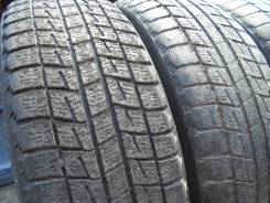 Bridgestone Blizzak Revo1. Зимние, 2005 год, износ: 80%, 2 шт