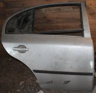Дверь боковая. Skoda Octavia