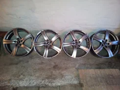Alutec Shark. 8.0x18", 5x114.3, ET45 ����