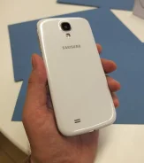 Samsung Galaxy S4 ����
