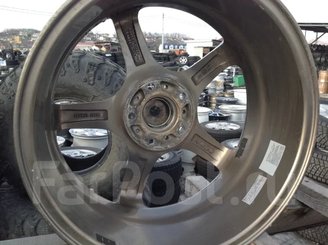 Hot Stuff Cross Speed X5. 7.0x17", 5x114.3, ET48, �� 73���. ����