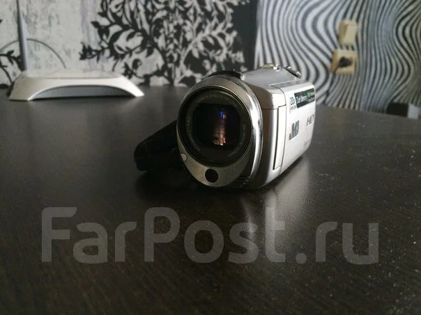 JVC Everio GZ-HM300. 20 � ����� ��, � ���������� ����