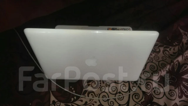 Apple MacBook 13 2010 Mid MC516. 13", 2,4����, WiFi: 1, Bluetooth: 1 ����