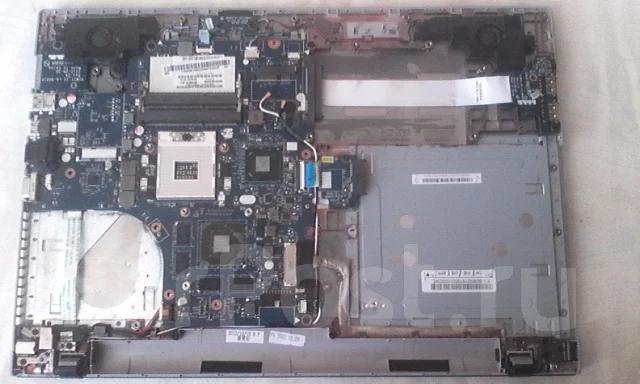 Lenovo IdeaPad Z500. 15" ����
