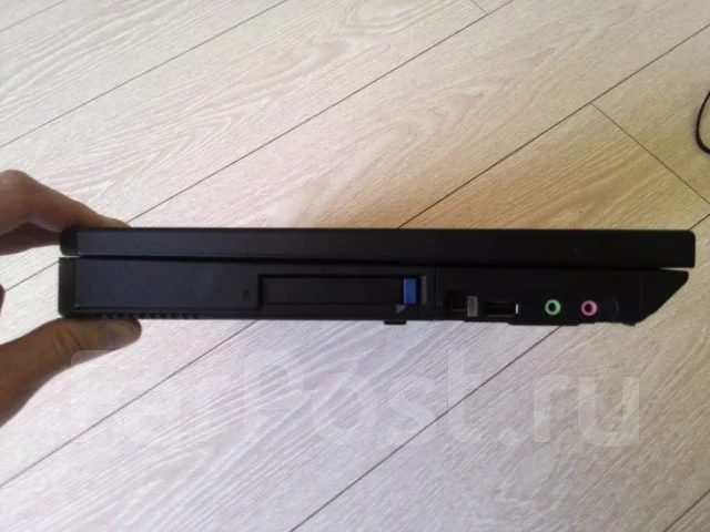 IBM ThinkPad R30. 13", 800����, ��� 256 �� � ������, ���� 20��� ����