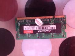 SO-DIMM DDR2.