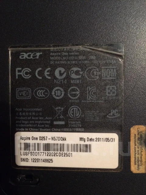 Acer Aspire One D257-N57DQkk. WiFi: 1, Bluetooth: 1 ����
