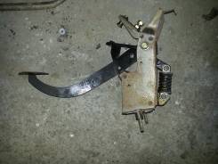 Педаль сцепления. Subaru Legacy, BD5, BG5 Subaru Forester, SF5 Subaru Impreza WRX STI, GC8 Subaru Impreza, GC8, GF8 Двигатели: EJ20H, EJ20R, EJ202, EJ...