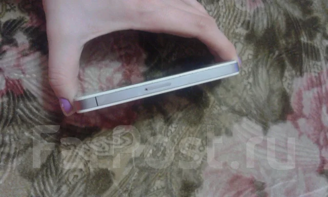 Apple iPhone 4 32Gb. �/� ����