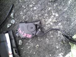 Педаль акселератора. Toyota Corolla Fielder, NZE141, ZRE142 Toyota Corolla Axio, NZE141, ZRE142 Двигатели: 1NZFXE, 1NZFE